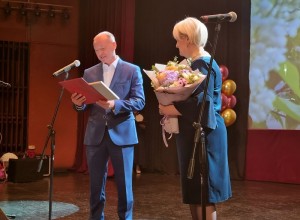 Сиверская гимназия отметила вековой юбилей.