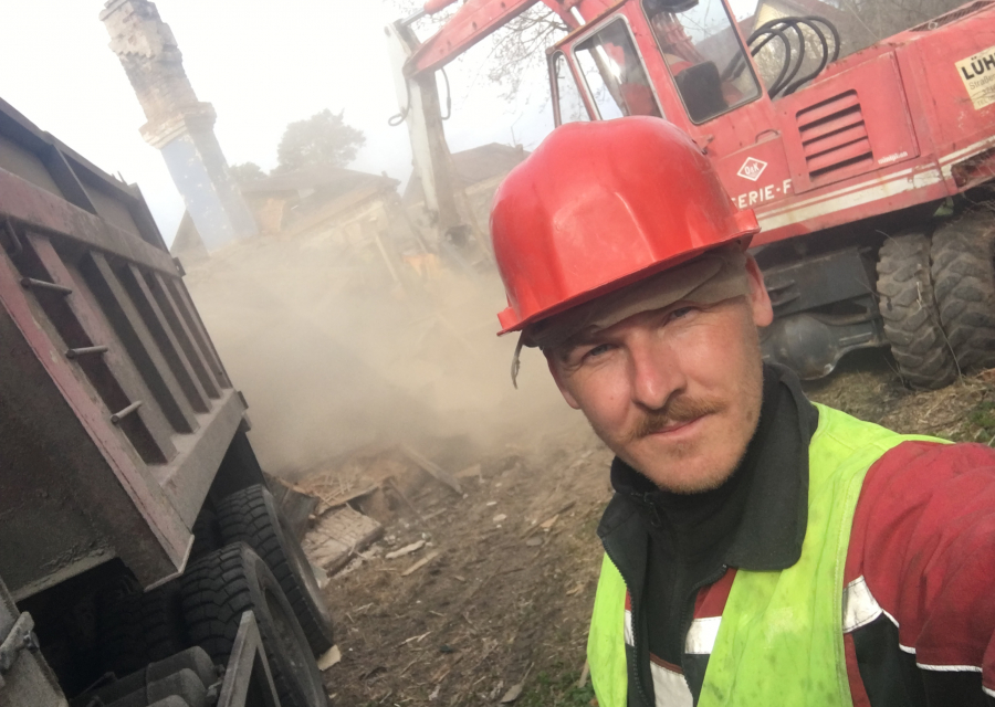 Снос домов. Демонтаж зданий, строений, построек, фундаментов, сооружений.