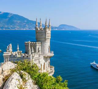 Замок Ласточкино гнездо