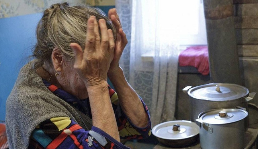 Снова мошенники обманули пенсионерку.