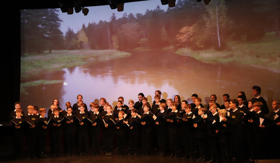 Счастливые песни.