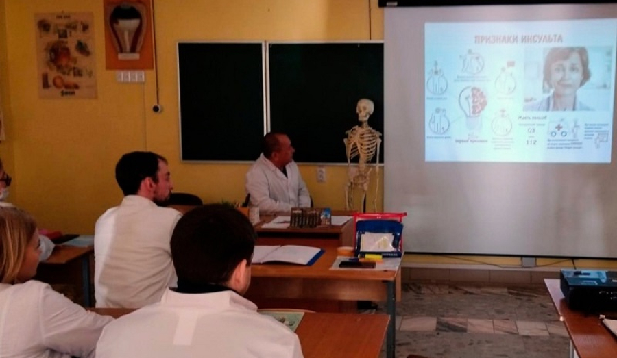 О борьбе с инсультом поговорили в Сиверском.