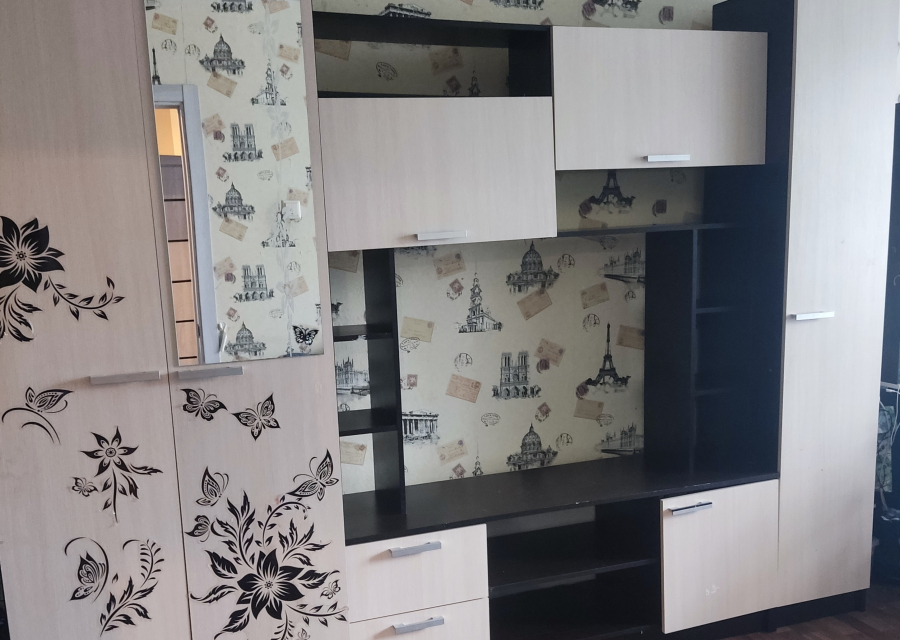 Стенка в гостиную/спальню