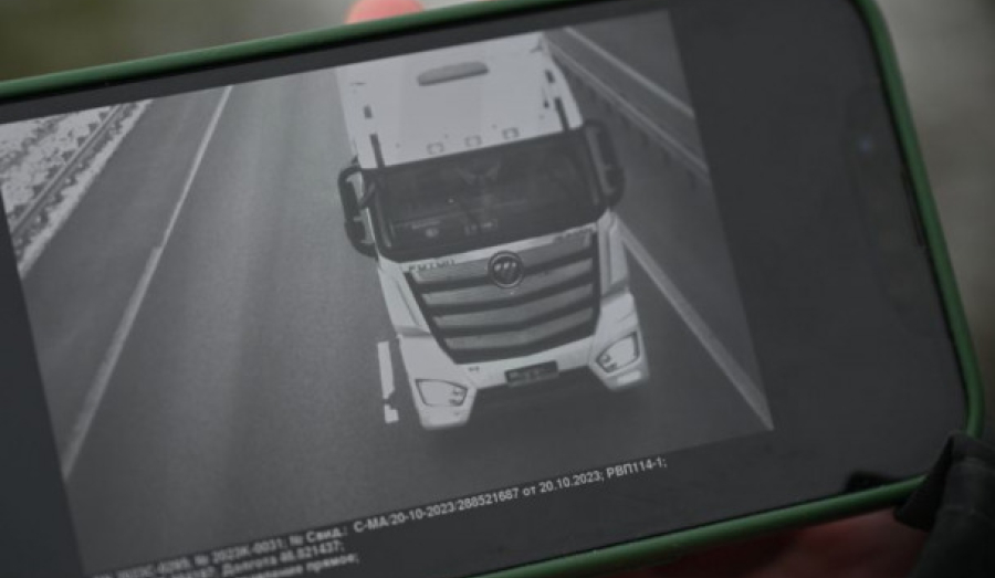 Нейросеть контролирует перевозку мусора.