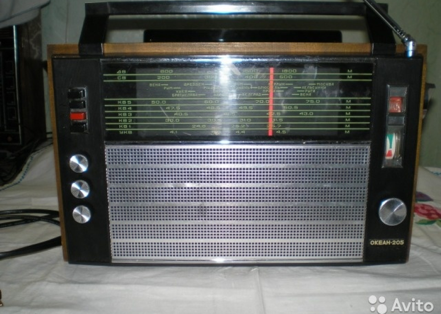Радиоприемник "Океан-205"укв+FM