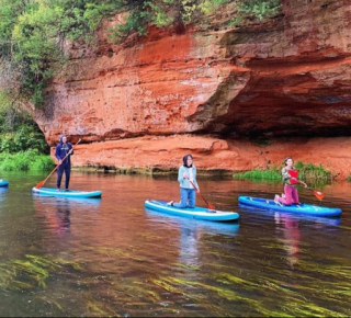 Хождение на сапах по реке Оредеж станет платным.